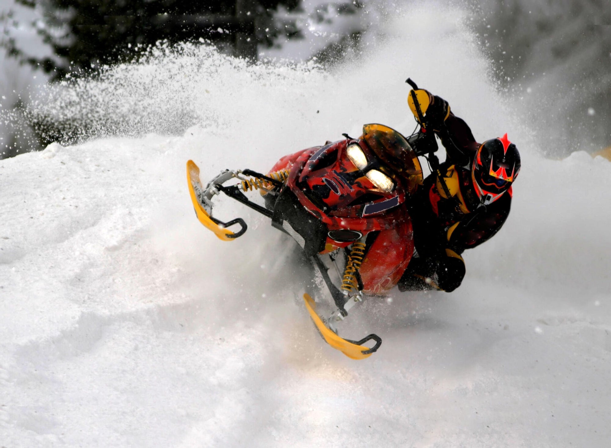 Things to Keep in Mind While Snowmobiling